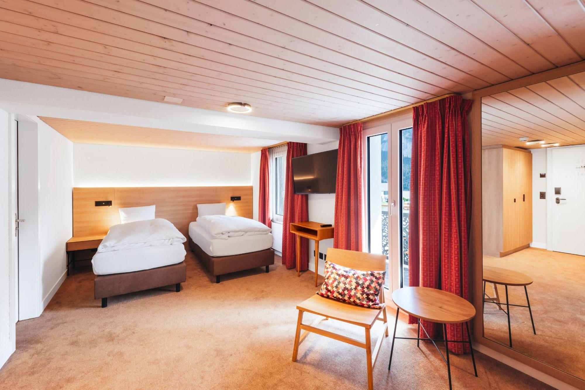 Kreuz & Post Hotel 4*